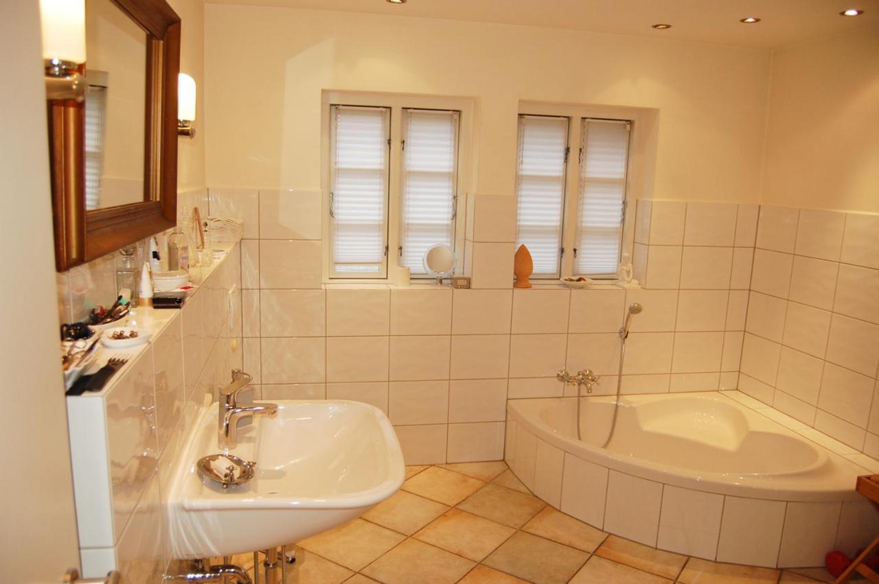 Apartment Haus Rothenstein, Ruhige Fewo, Ca. 10 Min. Zu Messe Und Flughafen *